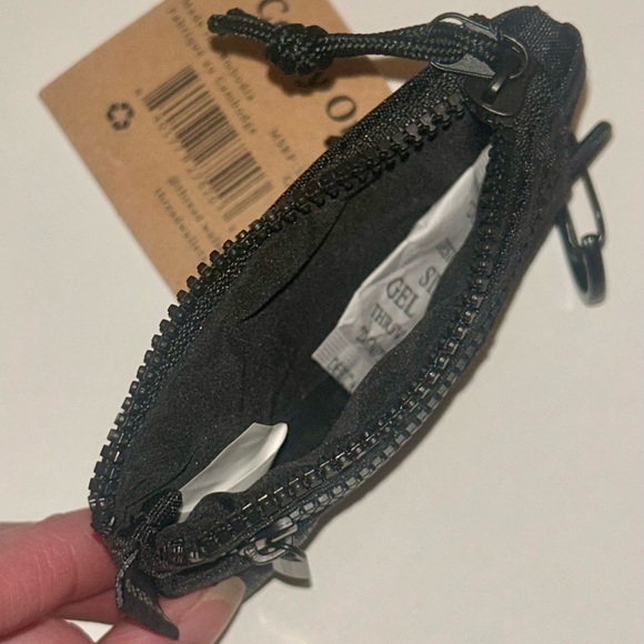 BRAND NEW- THREAD WALLET BLACK - ADVENTURE POUCH WALLET - Picture 6 of 11